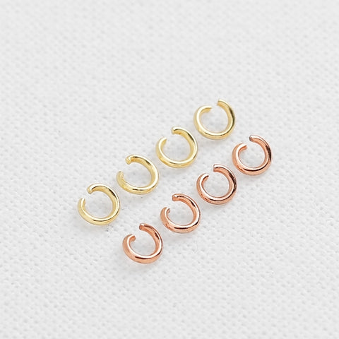 SG.238 // Surgical SteelJumpring 4mm, about 80pc / B-BB-0059