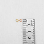 SG.238 // Surgical SteelJumpring 4mm, about 80pc / B-BB-0059