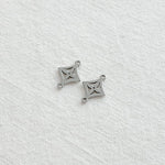 SG.364 // Surgical Steel Diamond In Four petal Pendant , 1pc / 5-6547-01