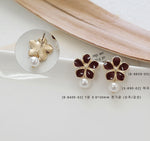 ER.525 // Hibiscus Titanium EarPostt, 2 pc [8-8859-05]