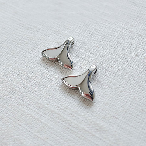 SG.036 // Mother Of Pearl Dolphin's Tail Surgical Steel Pendant , 2 Pc