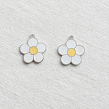 SG.479 // Surgical Steel White Flower 18*20mm Pendant, 2 pc / 5-6579-10