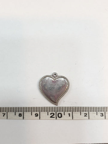 SG.091 // Surgical Steel Tail Heart Pendant , 2 Pc