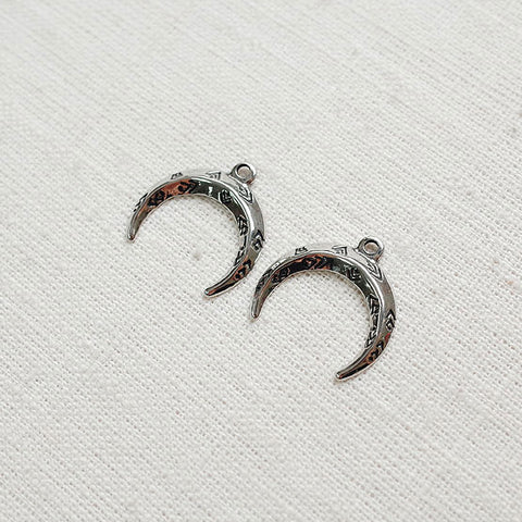 SG.041 // Antique Ox Horn Moon Surgical Steel Pendant, 2 Pc