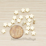 BD.061 // Flower Shaped Charm, 4 Pc