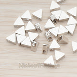 BD.947-01 // Mini Triangle Metal Bead, 4 Pc