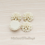 CB.003 // Big Mum Flower Flat Back Cabochon, 4 Pc