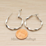 ER.470 // Twisted Ring Ear Post, 2 Pc