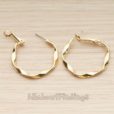 ER.470 // Twisted Ring Ear Post, 2 Pc