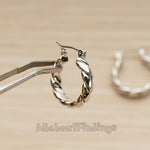 ER.480 // Twisted Simple Rope Ring Ear Post, 2 Pc