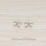 ER.026 // Clear Crystal Cubic Zirconia Setting Five Petal Flower Ear Post, 2 Pc