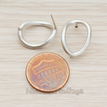 ER.135 // Curved Oval Ear Post, 2 Pc