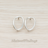 ER.135 // Curved Oval Ear Post, 2 Pc