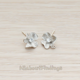 ER.236 // Clear Crystal Cubic Zirconia Centered Flower Ear Post, 2 Pc