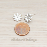 ER.237 // Clear Crystal Cubic Zirconia Centered Daisy Flower Ear Post, 2 Pc