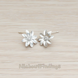 ER.237 // Clear Crystal Cubic Zirconia Centered Daisy Flower Ear Post, 2 Pc