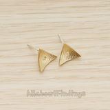 ER.307 // Brushed Texture Triangle Earpost, 2 Pc