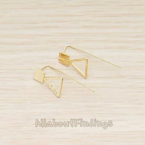 ER.347 // Simple Geometric Triagle Link Square Long Tail Earwire, 2 Pc