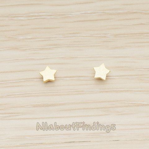 ER.351-05 // Simple Satin Brushed Geometric Mini Star Earpost, 2 Pc