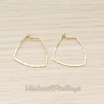 ER.401-01 // Simple Hammered Organic Square Link Ear Hoop Earwire, 2 Pc