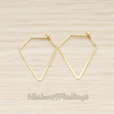 ER.438 // Flattened Wire Unique Triangle Ear Hoop Earwire, 2 Pc