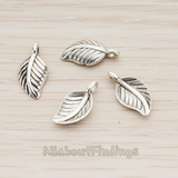 PD.1134 // Antique Silver Plated Curved Leaf Pendant, 4 Pc