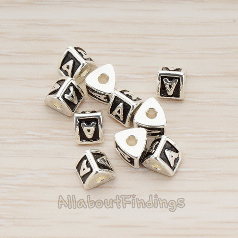 PD.1136 // Triangle Cube Initial Metal Bead, 2 Pc