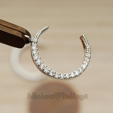 PD.1365 // Cubic Zirconia Setting Thin Crescent Moon Pendant, 1 Pc