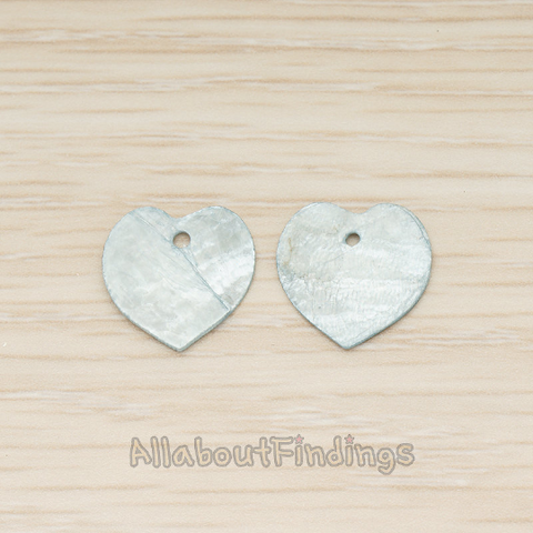 PD.1714 // Mother of Pearl Heart Pendant, 4 Pc
