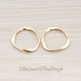 PD.473-02 // Swirl Round Large Link Pendant, 2 Pc