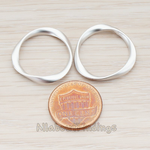 PD.473-02 // Swirl Round Large Link Pendant, 2 Pc