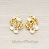 PD.550-01 // Clear Crystal Cubic Zirconia Setting Abstract Rose Bouquet Connector Pendant, 2 Pc