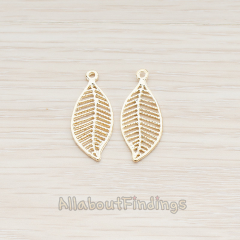 PD.584 // Caterpillar Leaf Pendant, 4 Pc