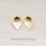 PD.634 // Lily Pendant, 2 Pc