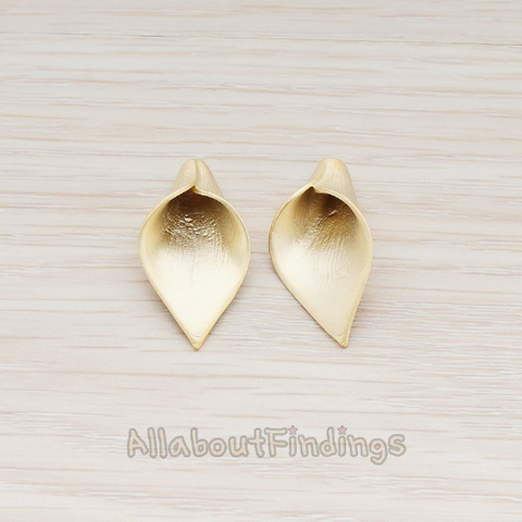 PD.634 // Lily Pendant, 2 Pc
