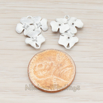 PD.649 // Cubic Zirconia Cetered Triple Flowers Connector Pendant, 2 Pc