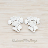 PD.649 // Cubic Zirconia Cetered Triple Flowers Connector Pendant, 2 Pc