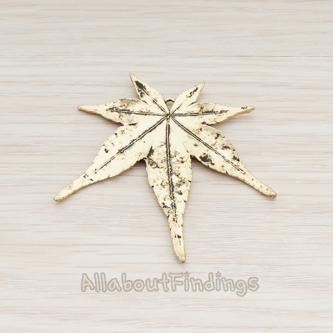 PD.699 // Antique Gold Plated Antique Fall Maple Pointed Leaf Pendant, 2 Pc