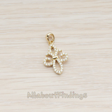 PD.840 // Clear Crystal Cubic Zirconia Setting Celtic Design Pendant, 1 Pc