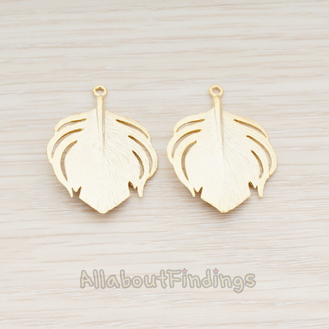 PD.890 // Wide Feather Fan Pendant, 2 Pc