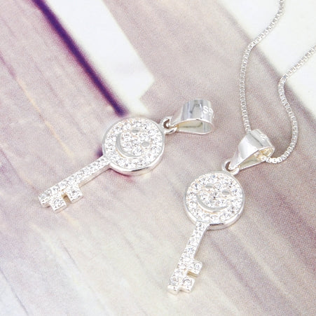 SPD.0131 / 925 Silver Smile Cubic Key Pendant, 1pc / PO119