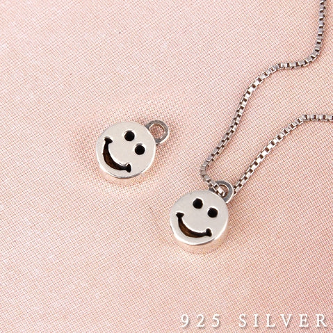 SPD.0042 // 925 Silver Small Smile Circle Pendant, 1pc / PO323