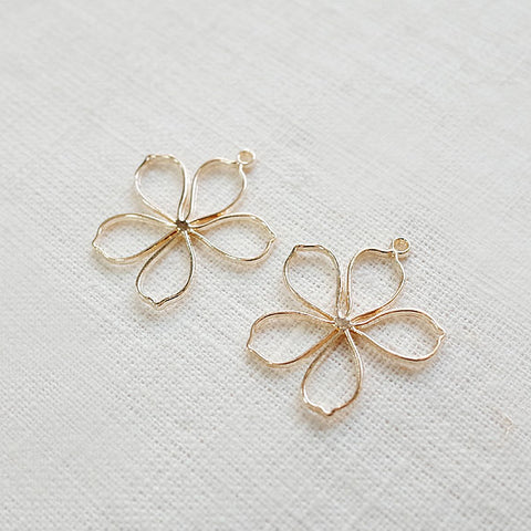 PD.1971 // Line Flower Pendant, 2 Pc